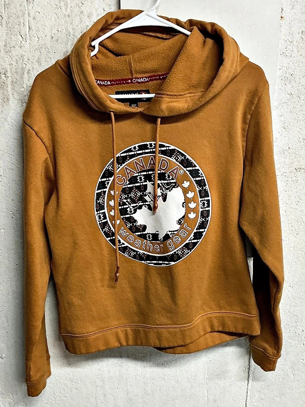 Canada Goose Graphic Pullover Hoodie in Brown Size Medium
